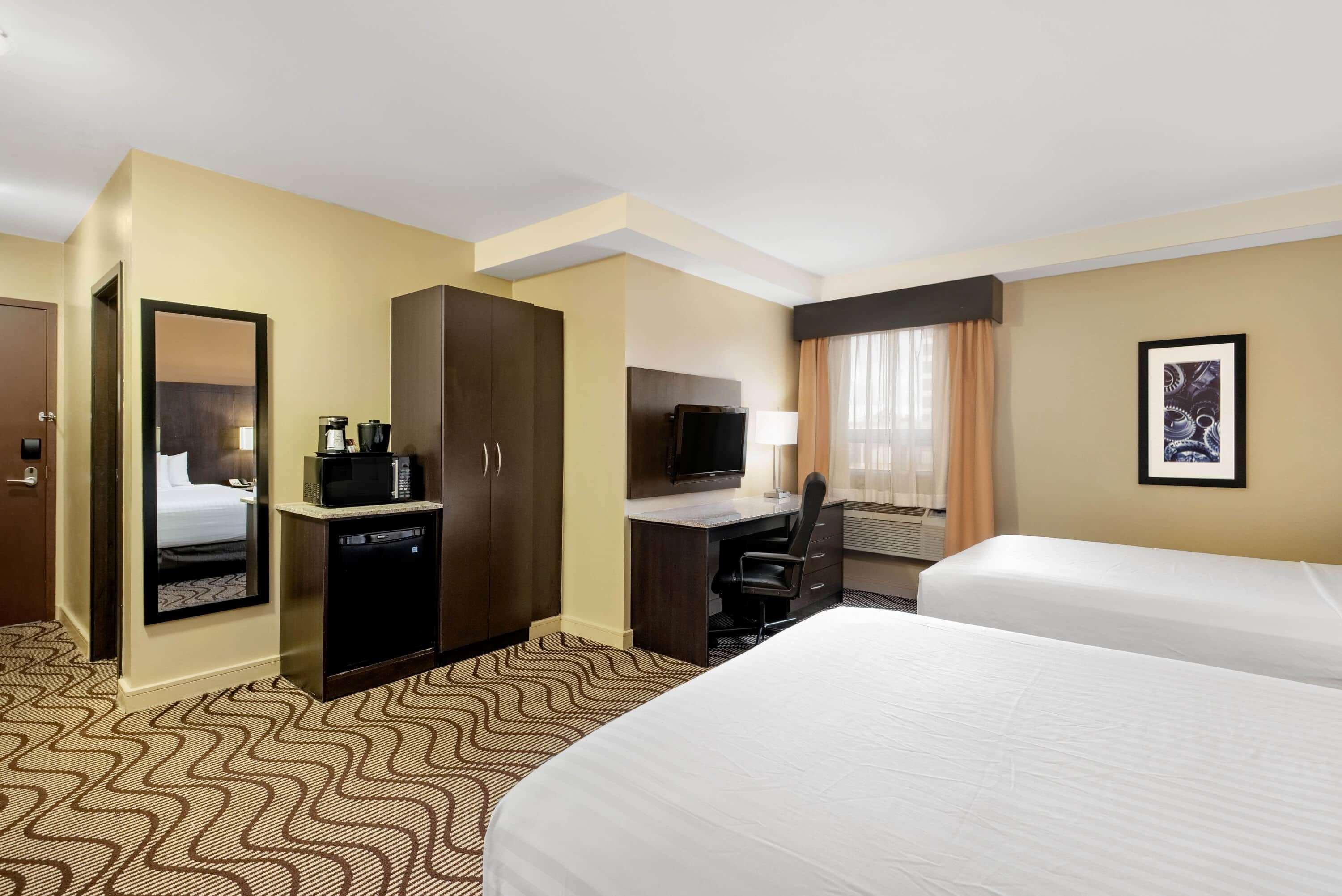 La Quinta By Wyndham Oshawa Hotel Exterior foto