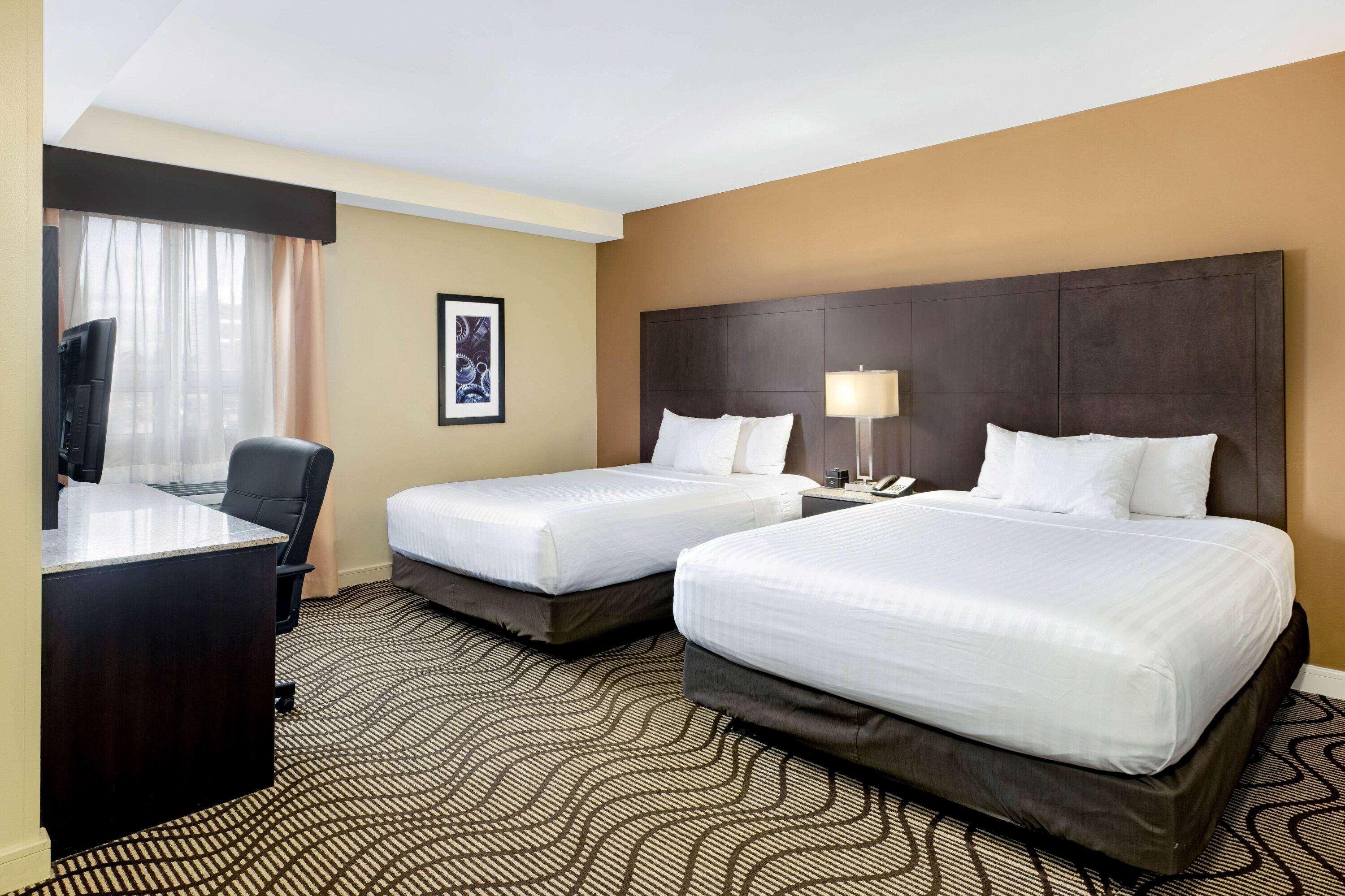 La Quinta By Wyndham Oshawa Hotel Exterior foto